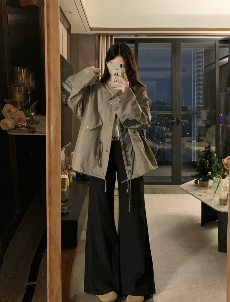 Large yard windbreaker coat for women
