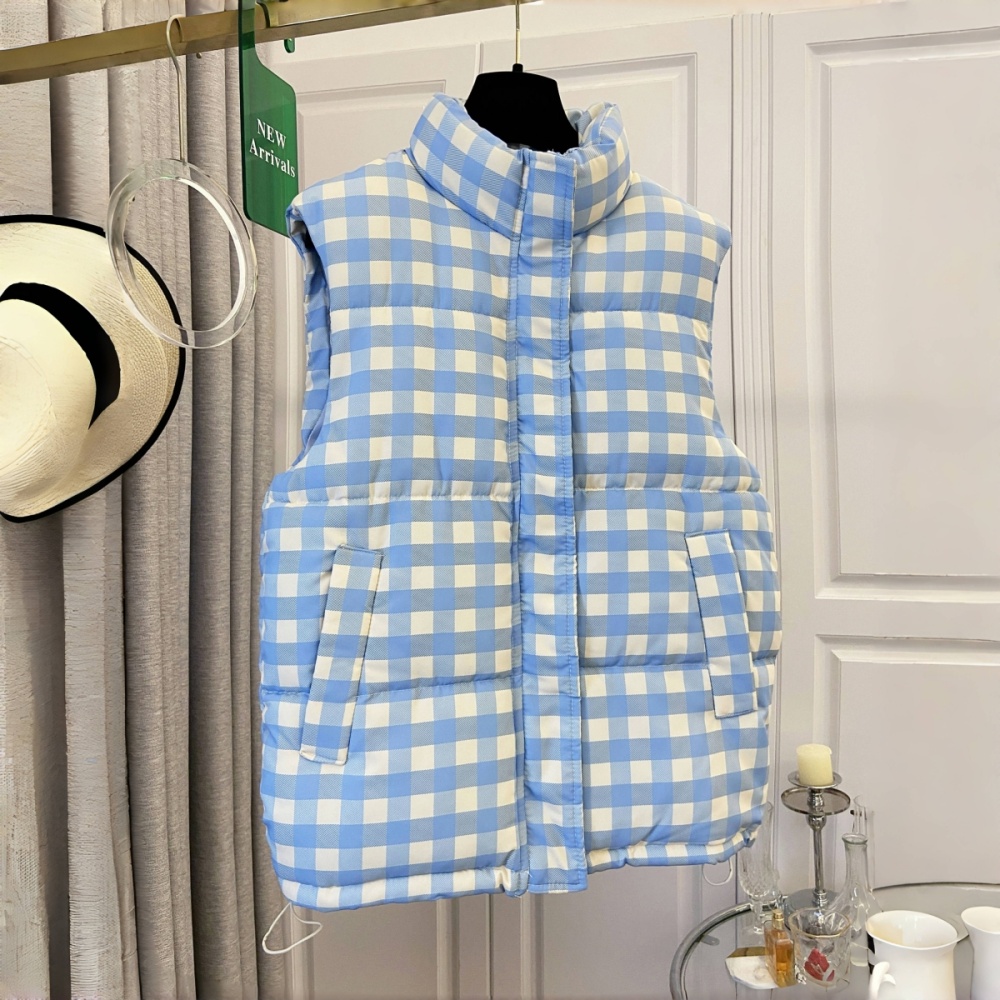 Large yard vest strawberries coat for women