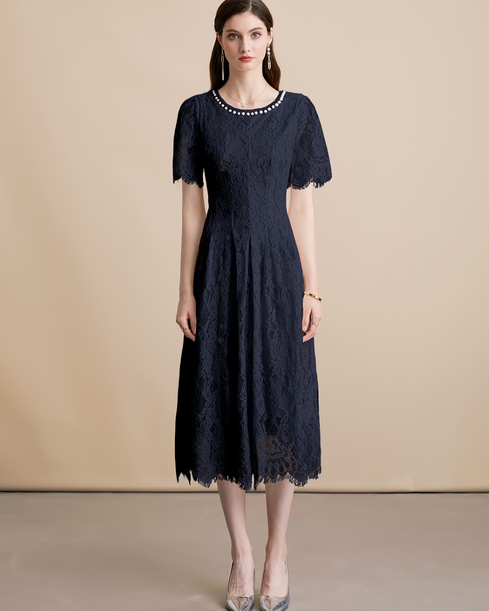 Short sleeve pearl round neck lace diamond dress