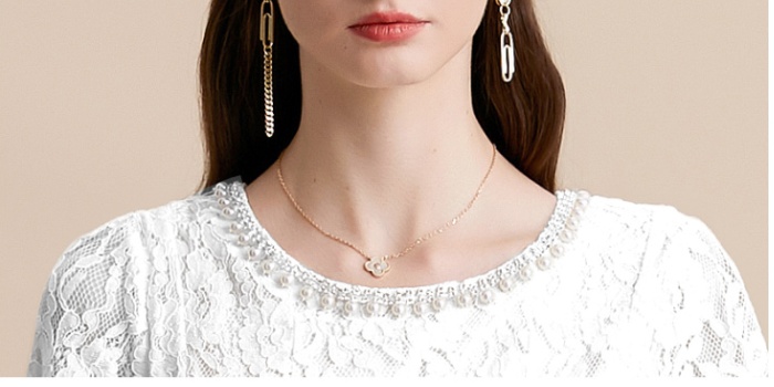Short sleeve diamond pearl round neck white dress