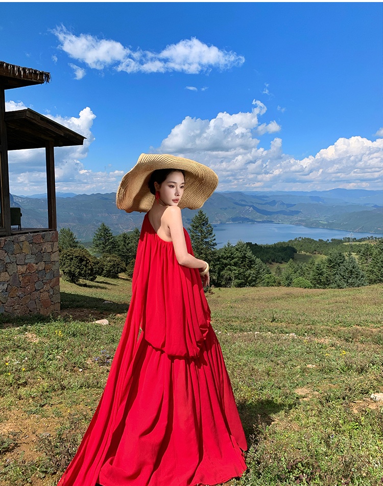 Elegant formal dress trailing long dress