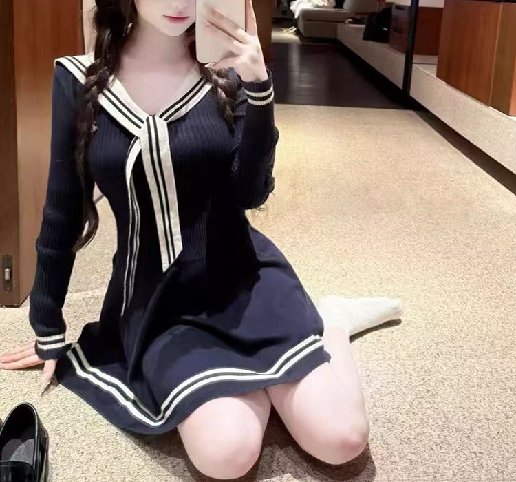 Autumn and winter slim enticement knitted college style dress