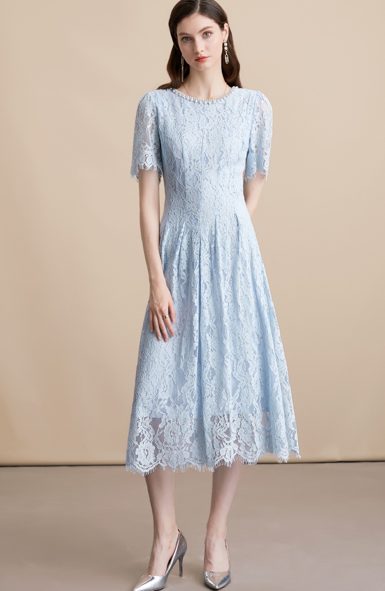 Lace round neck short sleeve pearl sky-blue diamond dress