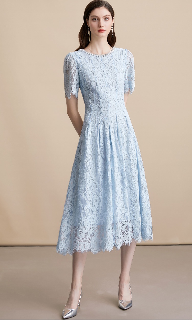 Lace round neck short sleeve pearl sky-blue diamond dress
