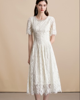 Lace apricot round neck diamond pearl dress