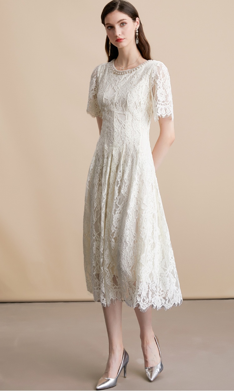 Lace apricot round neck diamond pearl dress