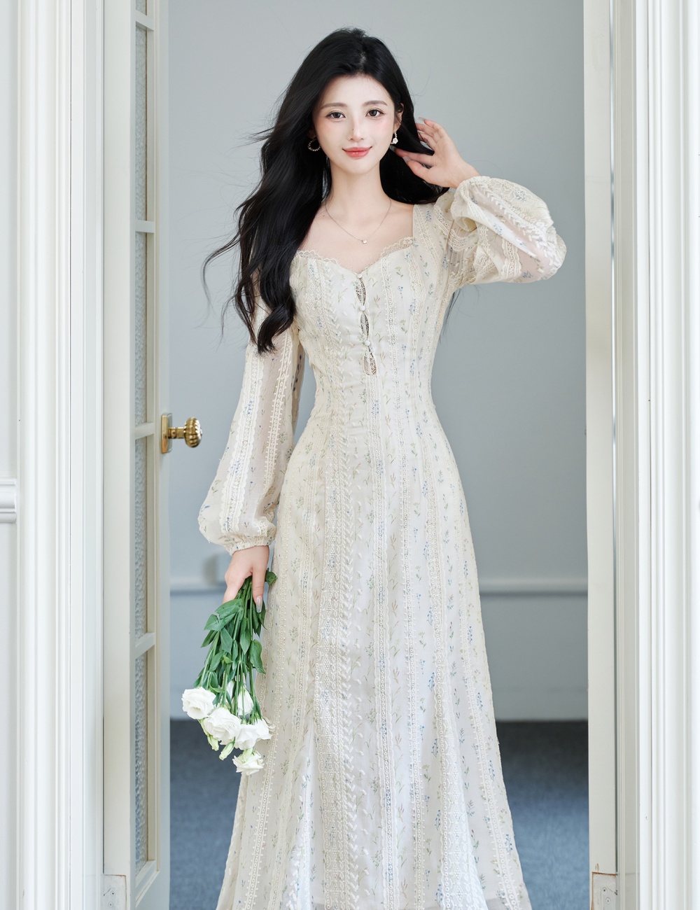 Embroidery long sleeve floral France style dress