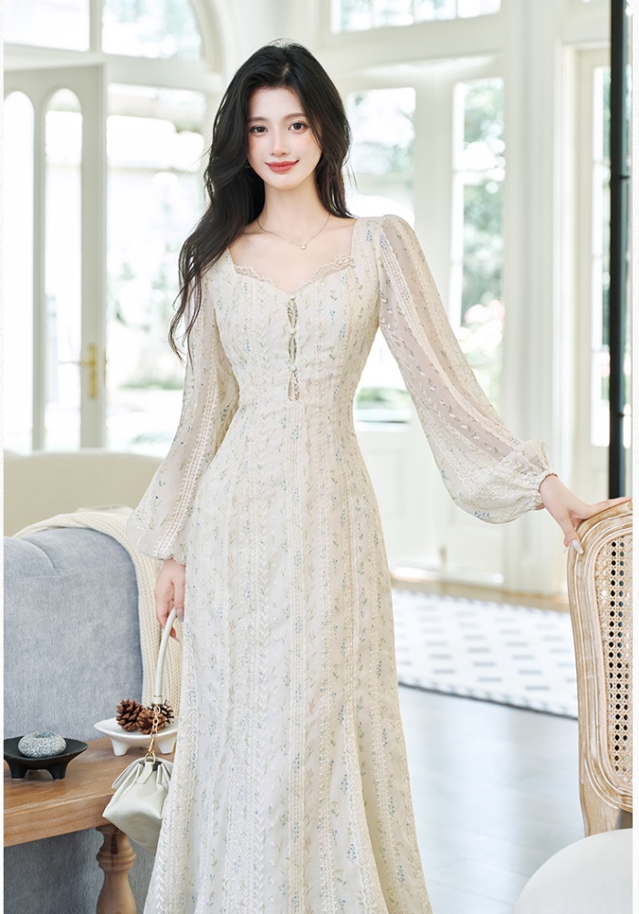 Embroidery long sleeve floral France style dress
