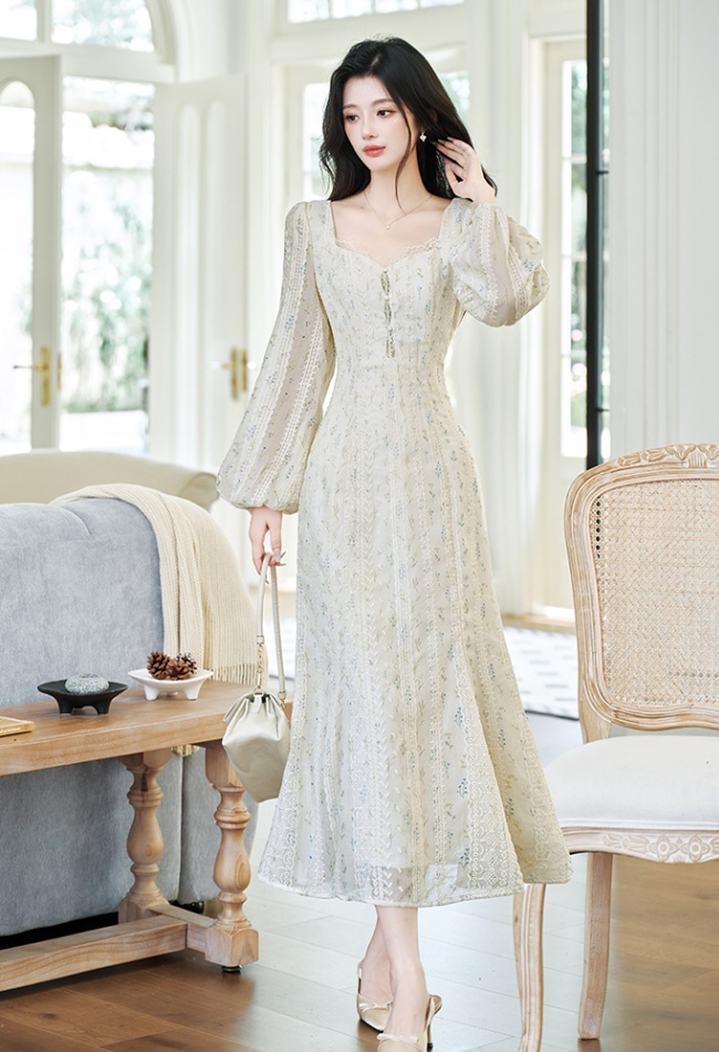 Embroidery long sleeve floral France style dress
