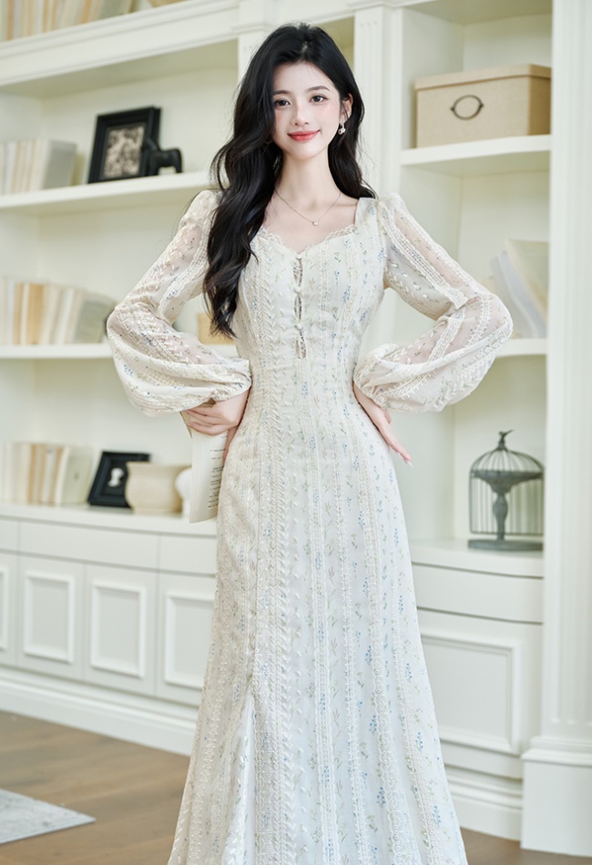 Embroidery long sleeve floral France style dress