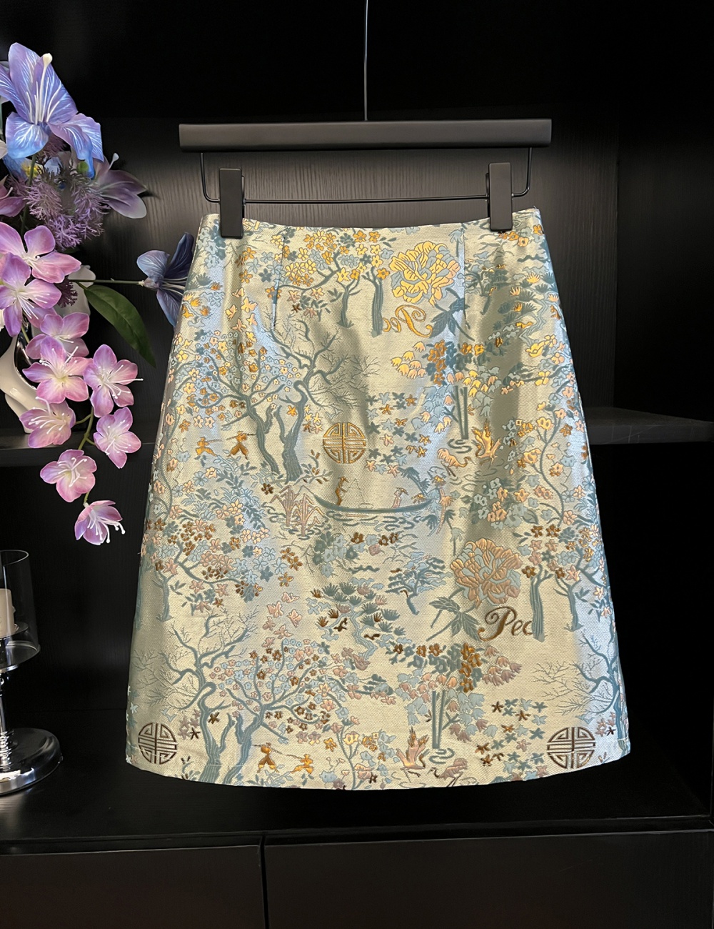 Spring and autumn high waist slim short embroidery skirt