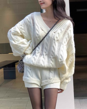 Korean style thick loose sweater Casual lazy shorts a set