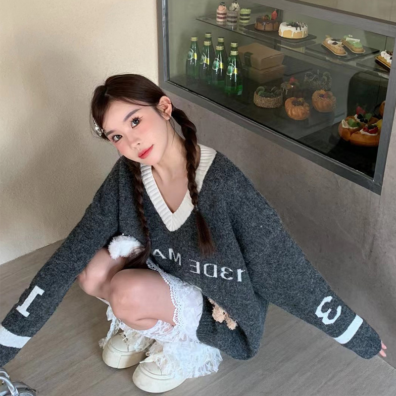 V-neck loose slim tops autumn and winter lazy sweater