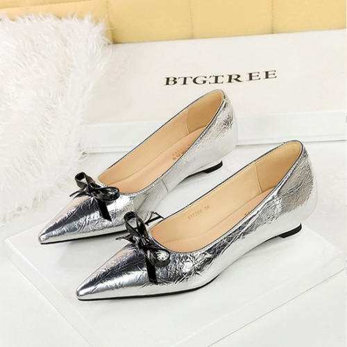 Pointed bow temperament slipsole shoes for women