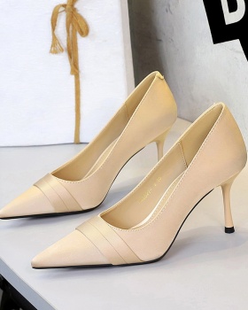 Low pointed lazy shoes European style high-heeled shoes