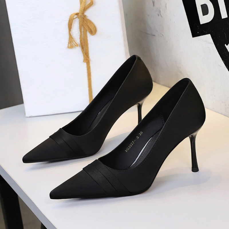 Low pointed lazy shoes European style high-heeled shoes