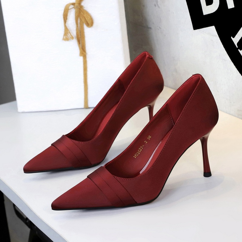 Low pointed lazy shoes European style high-heeled shoes