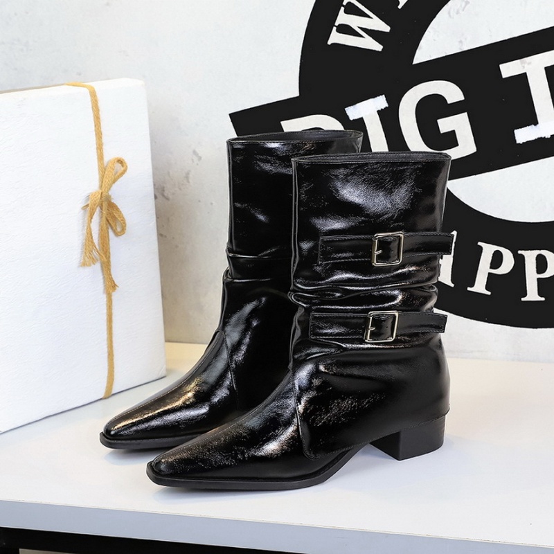 Middle cylinder pointed denim thick boots for women