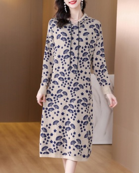Inside the ride bottoming sweater knitted exceed knee dress