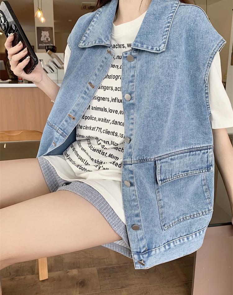 Sleeveless work clothing wears outside cardigan for women