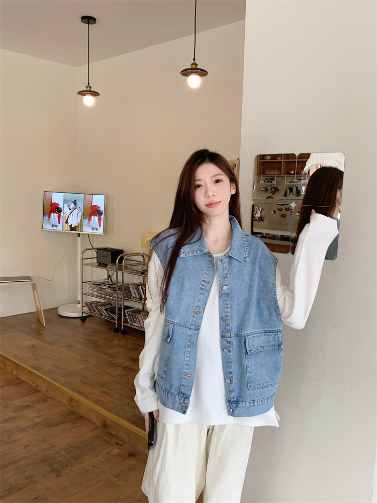 Sleeveless work clothing wears outside cardigan for women