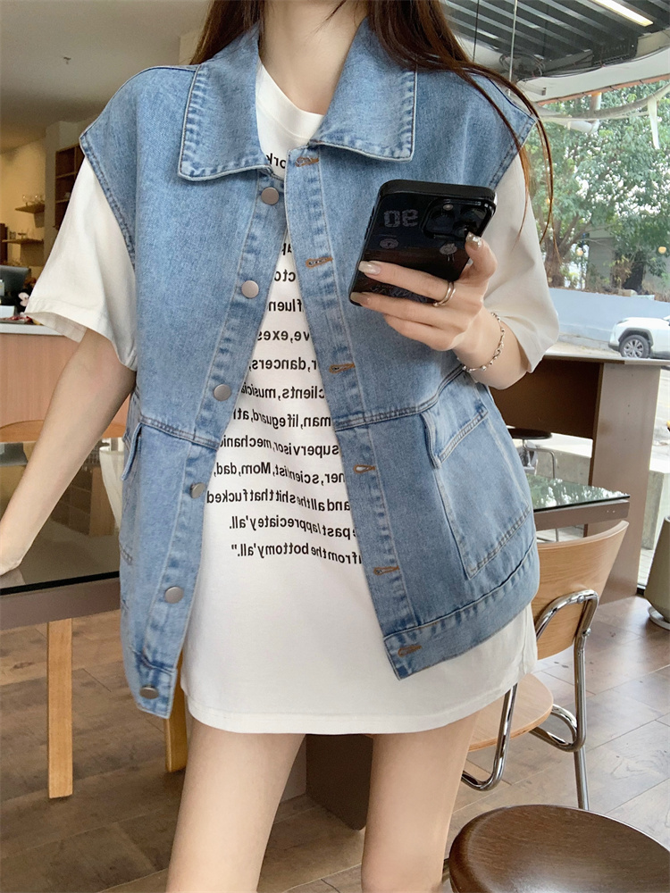 Sleeveless work clothing wears outside cardigan for women