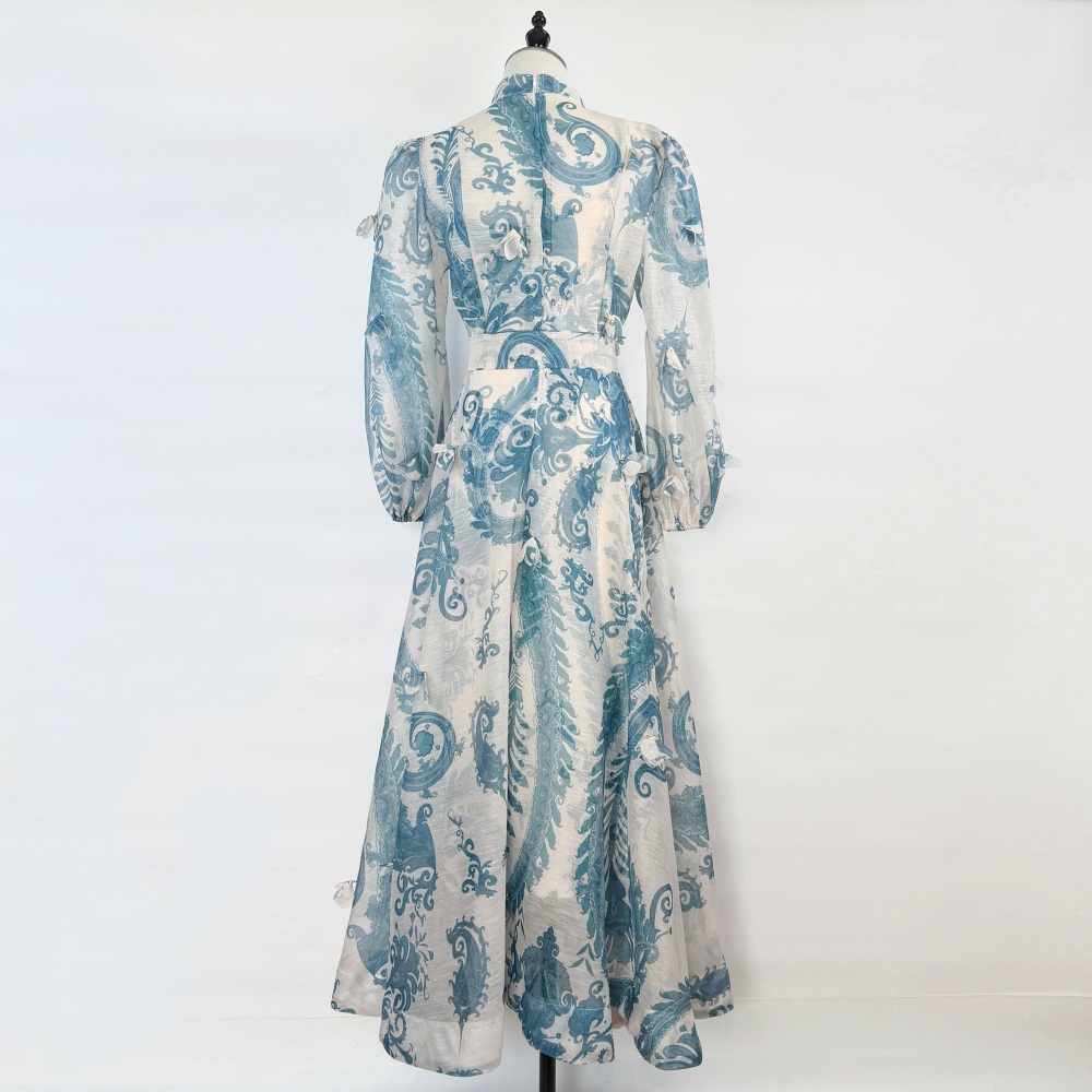 Big skirt long sleeve mood buckle long dress