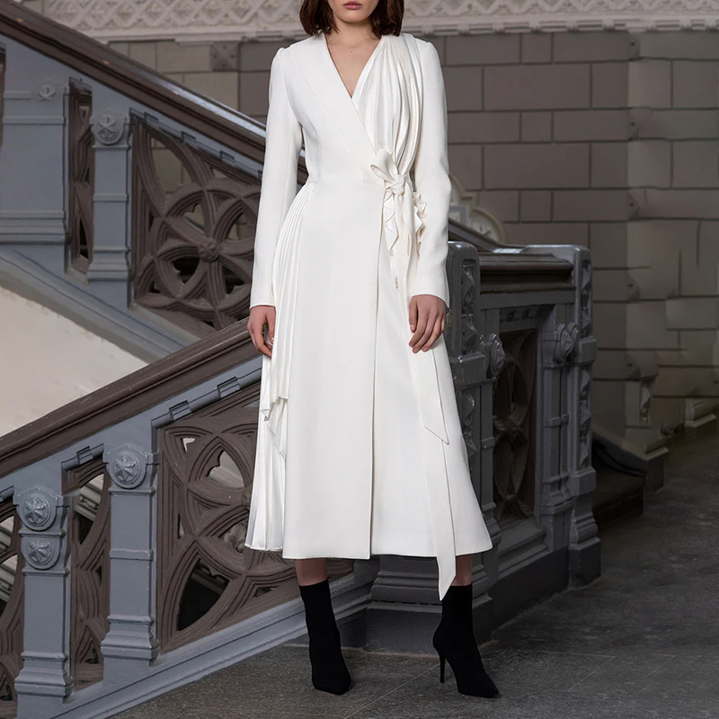 Pinched waist frenum windbreaker white long coat for women