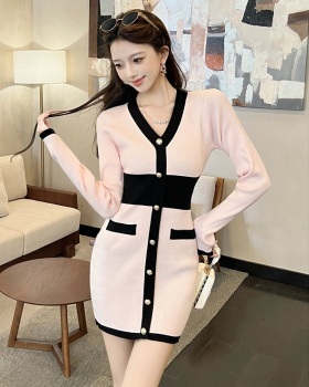 Chanelstyle V-neck pinched waist dress for women