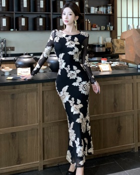 Enticement gauze long dress embroidered black dress