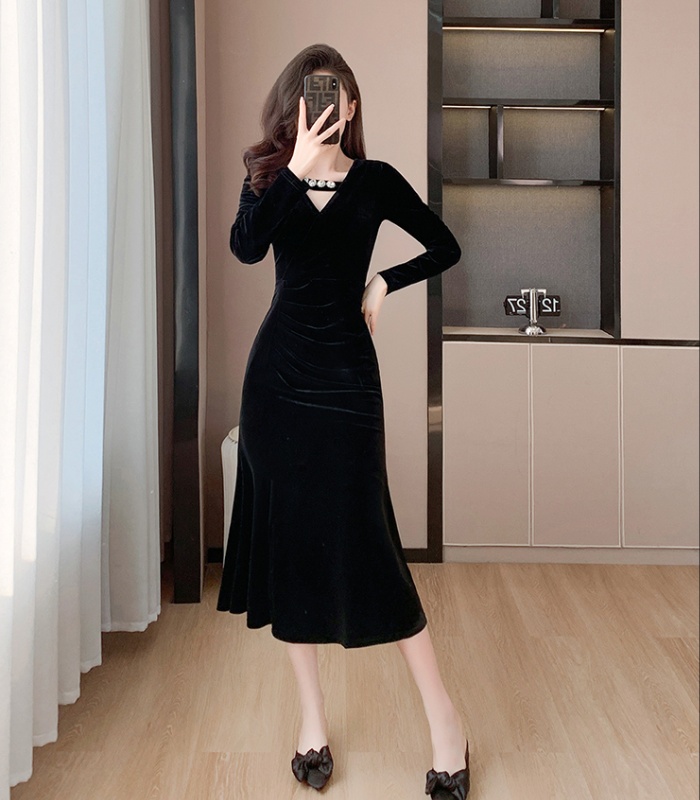 Split V-neck halter beading velvet slim fashion dress