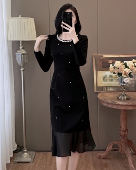 Chiffon splice slim temperament rhinestone large yard dress