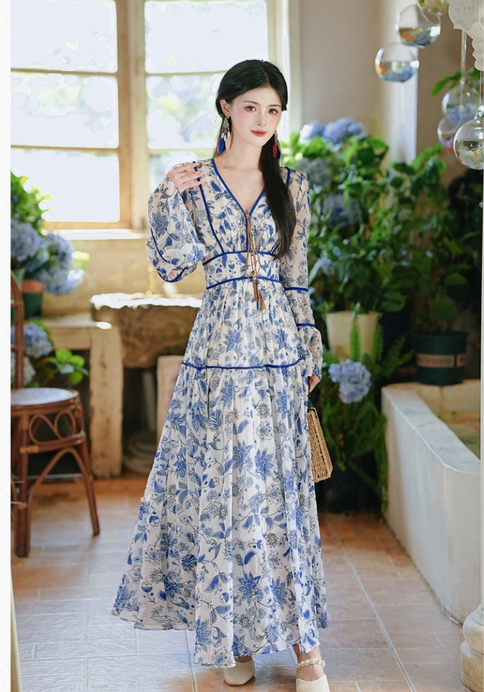 Vacation long sleeve blue and white porcelain dress