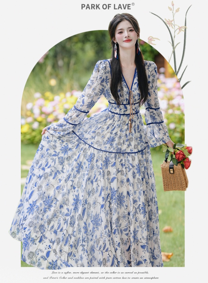 Vacation long sleeve blue and white porcelain dress