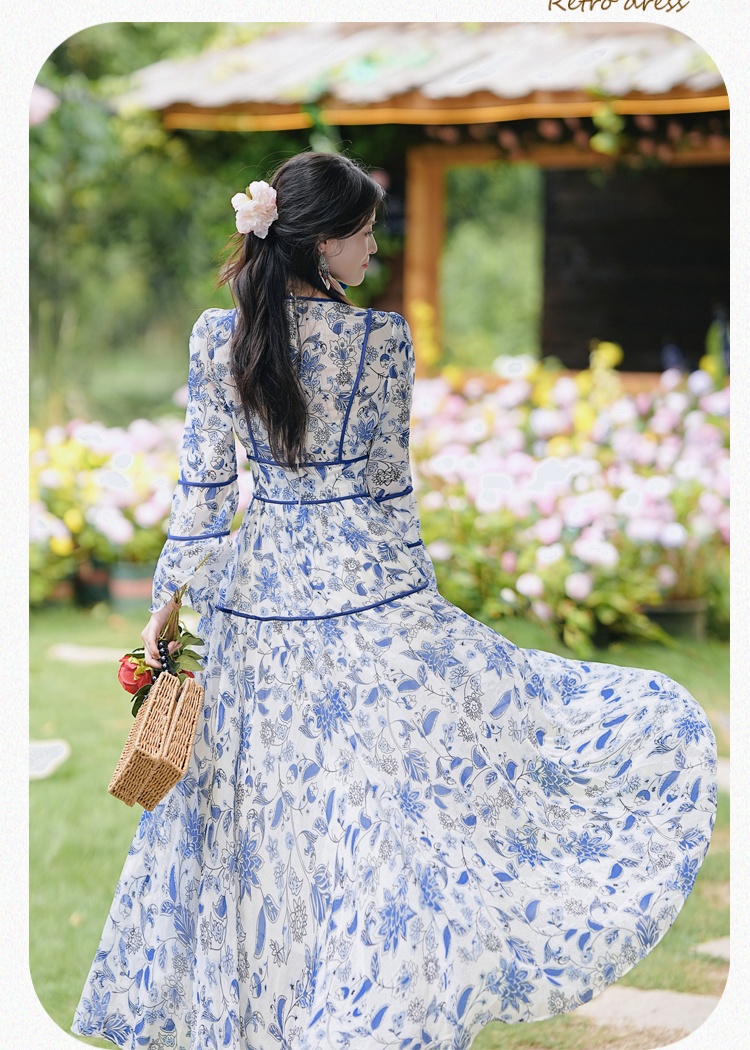 Vacation long sleeve blue and white porcelain dress