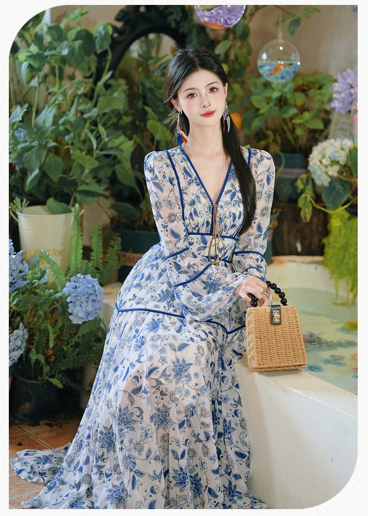 Vacation long sleeve blue and white porcelain dress