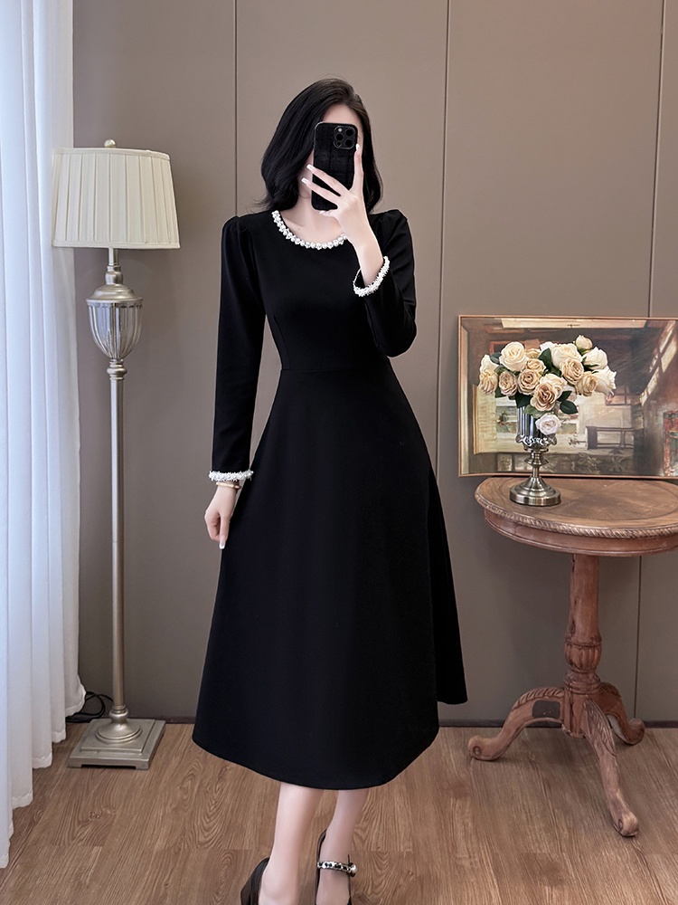 Generous light luxury temperament simple dress