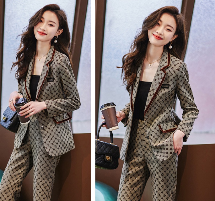 Korean style coat short casual pants 2pcs set for women