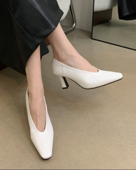 Low high-heeled shoes small square head shoes for women