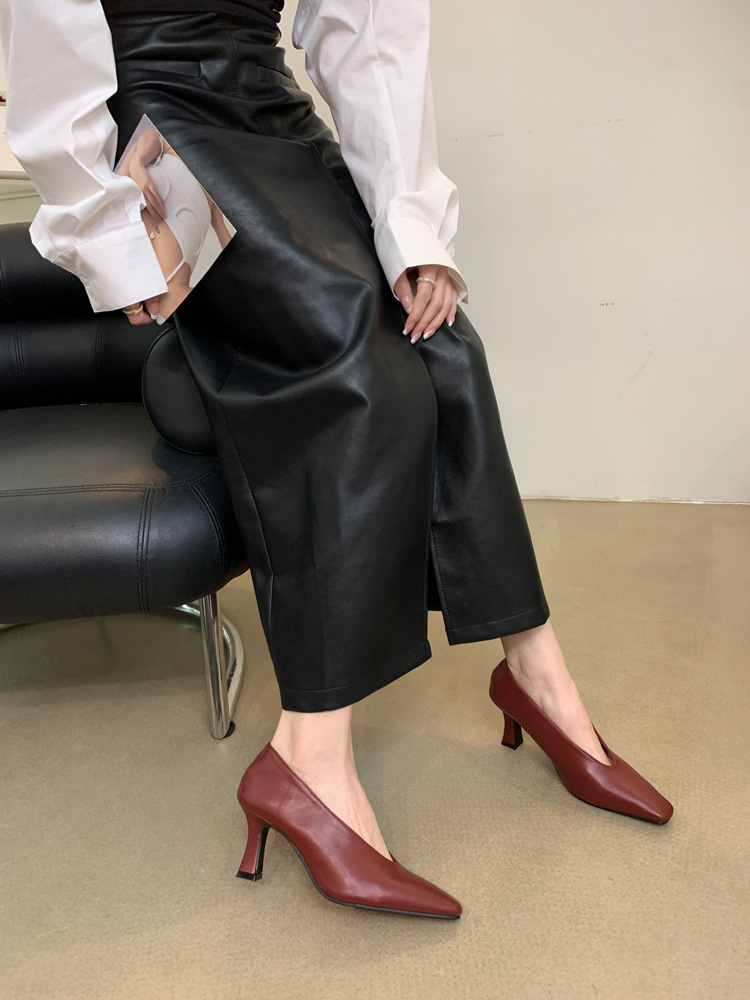 Low high-heeled shoes small square head shoes for women