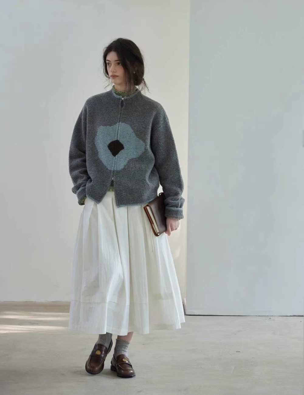 Knitted autumn and winter coat zip flowers sweater