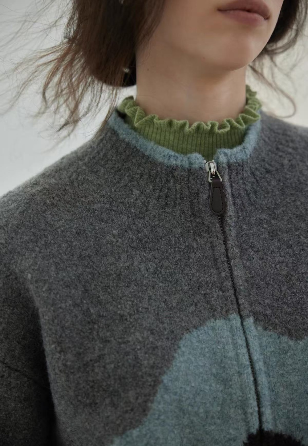 Knitted autumn and winter coat zip flowers sweater