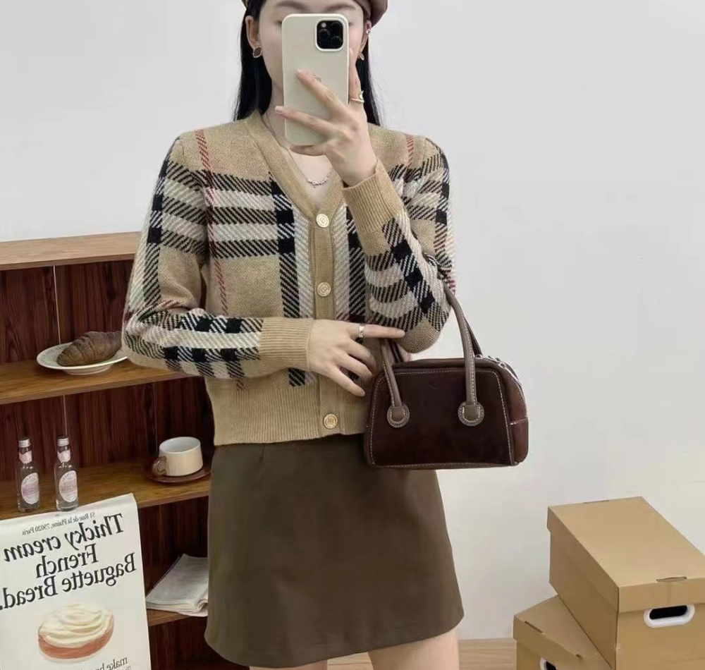Autumn and winter knitted Korean style plaid cardigan