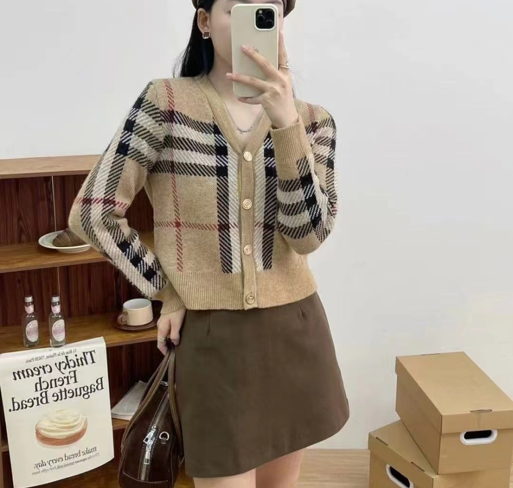 Autumn and winter knitted Korean style plaid cardigan