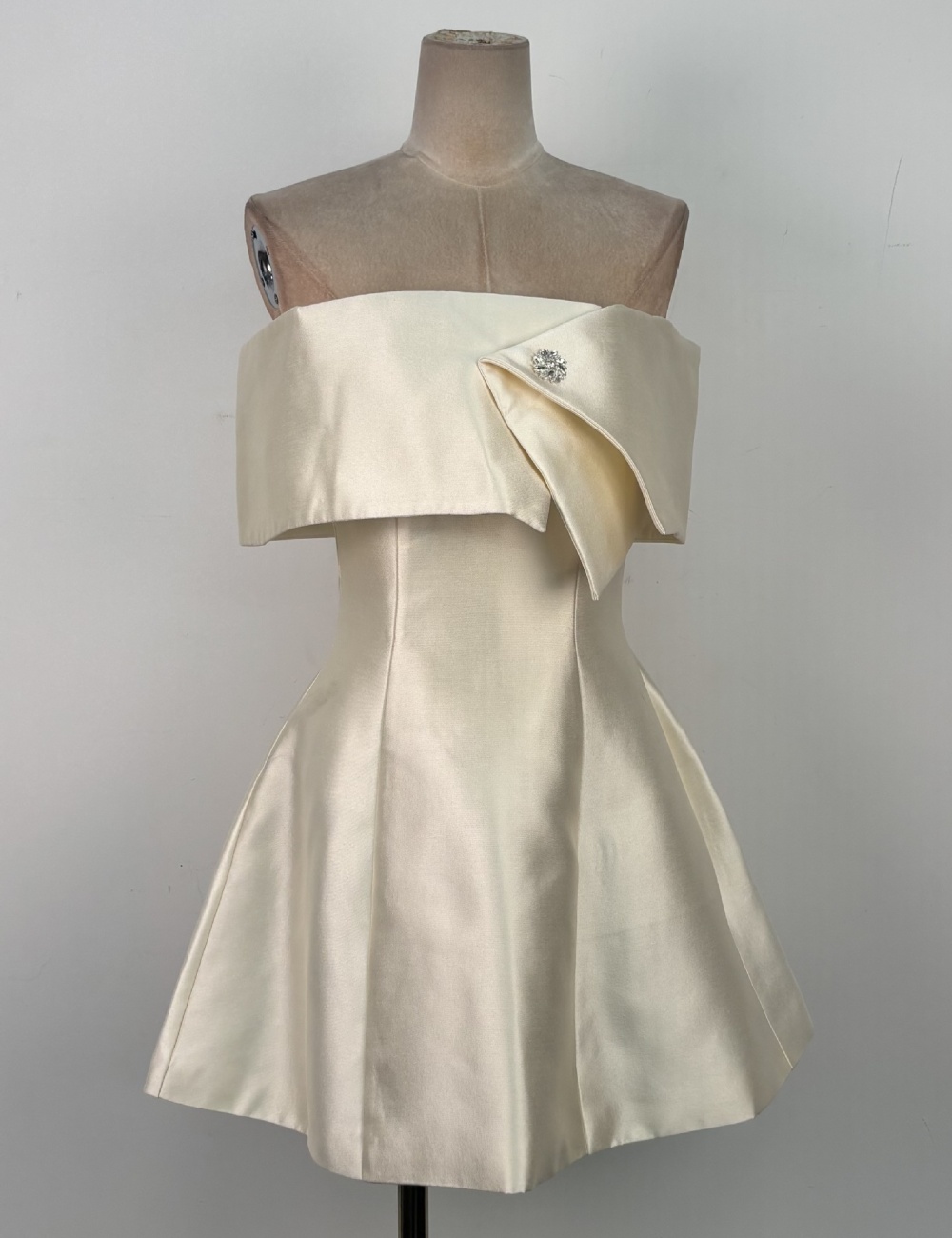 A-line elegant pinched waist dress satin flat shoulder T-back