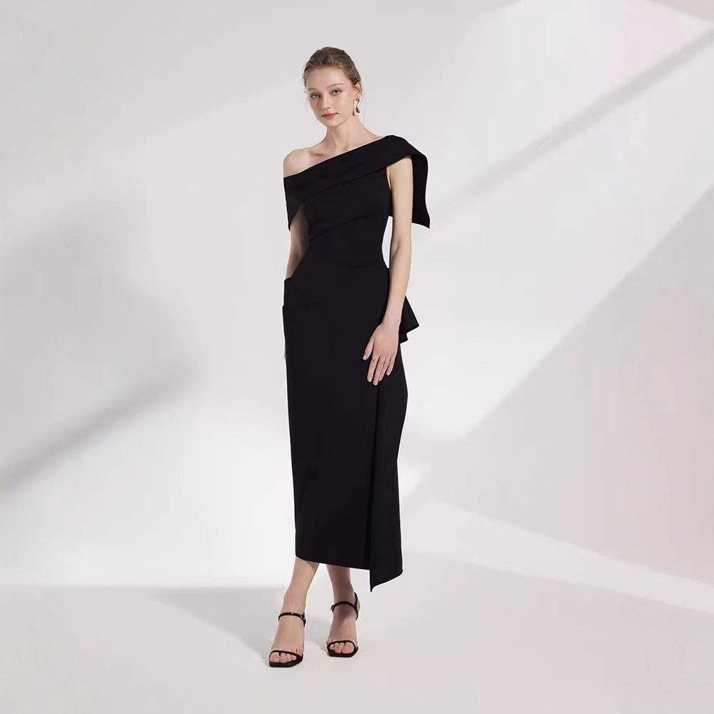 Irregular black long dress sloping shoulder dress