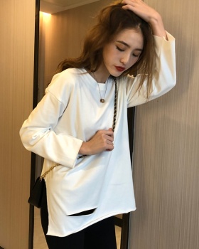 White loose bottoming shirt holes long sleeve T-shirt