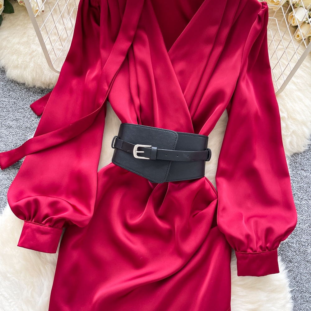 Light luxury satin belt V-neck streamer T-back for women