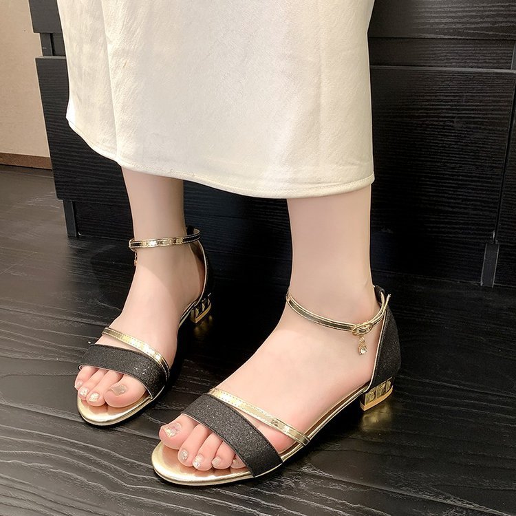 Summer thick fashion lady flat sandals for women