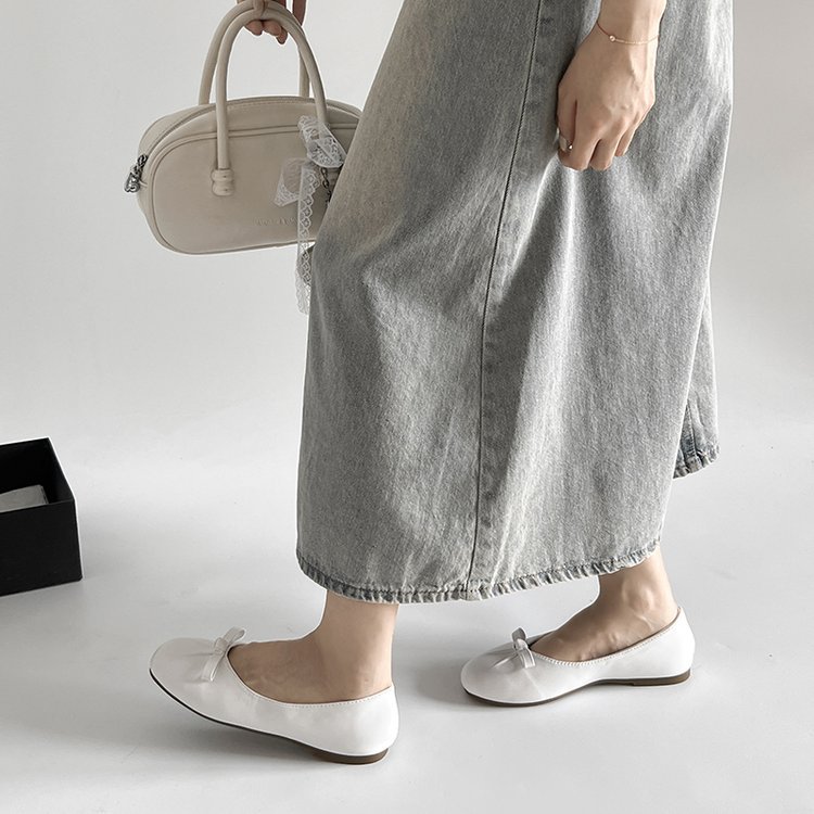 Low flat France style silver retro shoes for women